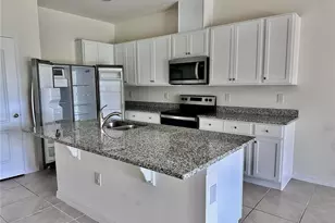 1026 Lido Dr, Howey in the Hills, FL 34737 - Photo 2