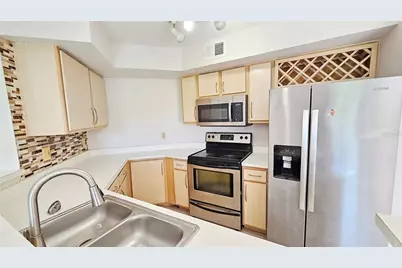 7330 Westpointe Boulevard #412, Orlando, FL 32835 - Photo 8