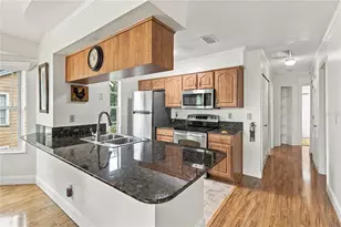 2478 Sweetwater Club Cir, Kissimmee, FL 34746 - Photo 6