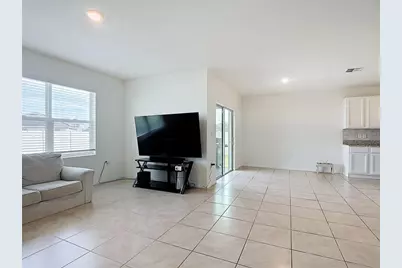 3956 E Magenta Place, Saint Cloud, FL 34772 - Photo 8