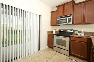 5221 Windsor Lake Cir, Sanford, FL 32773 - Photo 8