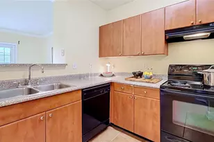 202 E South St, Orlando, FL 32801 - Photo 6