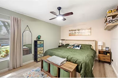 7805 Hyacinth Drive, Orlando, FL 32835 - Photo 8