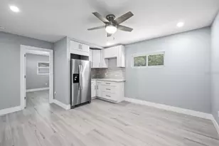 817 W Bougainvillea Ave, Tampa, FL 33612 - Photo 6