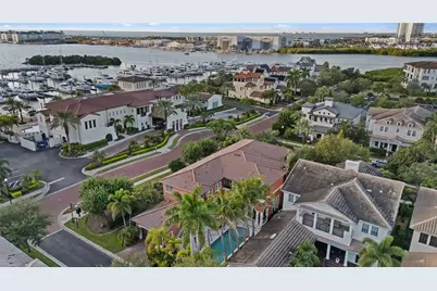 4912 Yacht Club, Tampa, FL 33616 - Photo 6