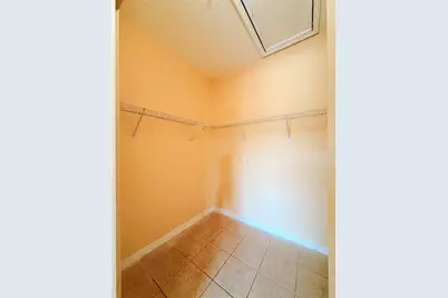 5500 Metrowest Boulevard #14-308, Orlando, FL 32811 - Photo 12