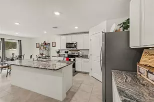 8693 Triumph Cir, Wildwood, FL 34785 - Photo 10