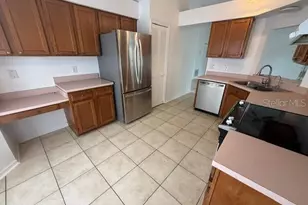 204 S Somerset Ct, Sanford, FL 32773 - Photo 2