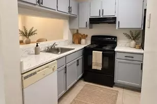 5225 Via Hacienda Cir, Orlando, FL 32839 - Photo 8