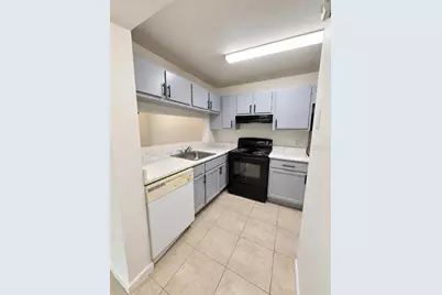 5225 Via Hacienda Circle #B113, Orlando, FL 32839 - Photo 14
