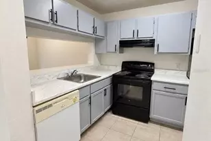 5225 Via Hacienda Cir, Orlando, FL 32839 - Photo 14