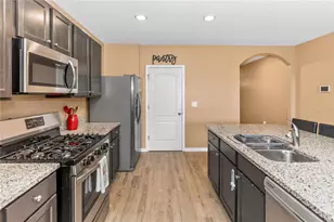 339 Lazio Cir, Debary, FL 32713 - Photo 4