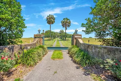 14365 SE Highway 42, Weirsdale, FL 32195 - Photo 2