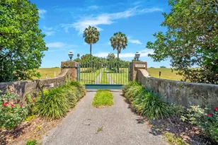 14365 SE Hwy 42, Weirsdale, FL 32195 - Photo 2