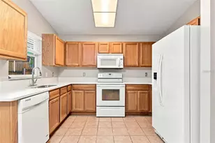 562 Short Pine Cir, Orlando, FL 32807 - Photo 10