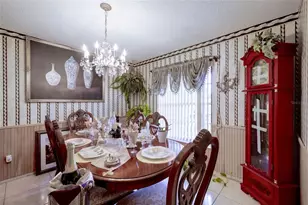 2675 Clearbrook Cir, Orlando, FL 32810 - Photo 4