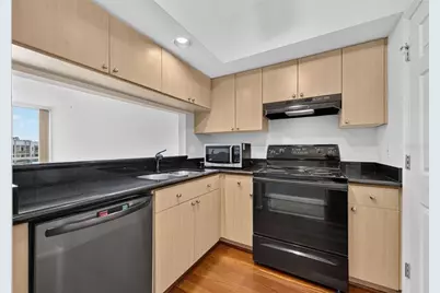 322 E Central Boulevard #1913, Orlando, FL 32801 - Photo 18