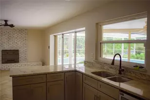 2215 Lauderdale Ct, Orlando, FL 32805 - Photo 8