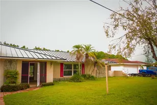 2215 Lauderdale Ct, Orlando, FL 32805 - Photo 2