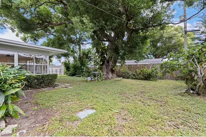1011 Macrae Avenue, Clearwater, FL 33755 - Photo 32