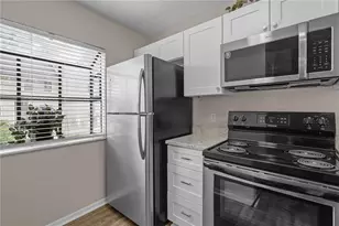 6296 SW 8th Pl, Gainesville, FL 32607 - Photo 2