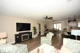 1836 Captiva Ct, The Villages, FL 32162 - Photo 6