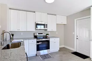 3025 Foxboro Cir, Deltona, FL 32738 - Photo 4