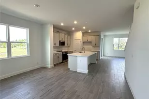 7252 Rolling Leaf Rd, Groveland, FL 34736 - Photo 2