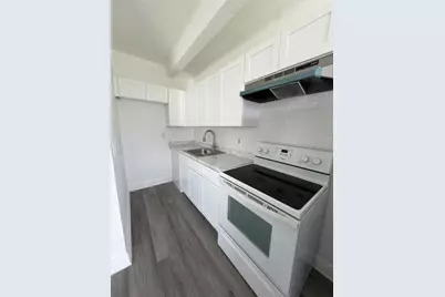 1711 Dixon Boulevard #201, Cocoa, FL 32922 - Photo 2
