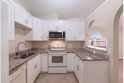 8161 Golden Chickasaw Circle, Orlando, FL 32825 - Photo 8