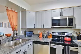 145 N Halifax Ave, Daytona Beach, FL 32118 - Photo 4