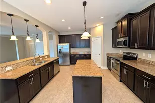 7714 Landcare Ln, Tampa, FL 33616 - Photo 4