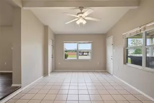 2210 Beatrice Dr, Orlando, FL 32810 - Photo 10