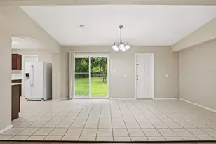 2210 Beatrice Dr, Orlando, FL 32810 - Photo 16