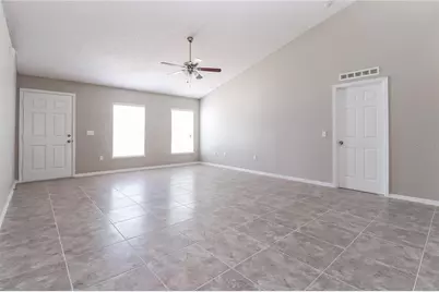 927 Cambridge Court, Kissimmee, FL 34758 - Photo 2