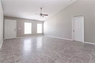 927 Cambridge Ct, Kissimmee, FL 34758 - Photo 2