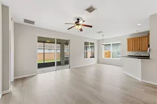 185 Venetian Bay Cir, Sanford, FL 32771 - Photo 4