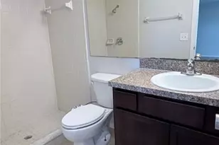 74 Lakepointe Cir, Kissimmee, FL 34743 - Photo 6