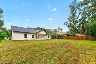 381 Carriage Ln, Lady Lake, FL 32159 - Photo 58