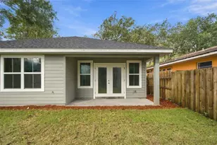 909 NE 18th Ter, Gainesville, FL 32641 - Photo 20
