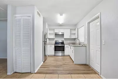 4317 Porpoise Drive, Tampa, FL 33617 - Photo 12