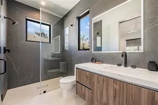 212 S Renellie Dr, Tampa, FL 33609 - Photo 20