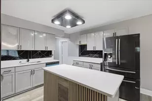 6402 Basic Ln, Orlando, FL 32810 - Photo 2