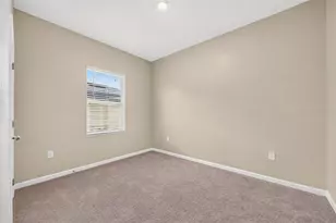 2222 Hemingway Cir, Groveland, FL 34736 - Photo 14