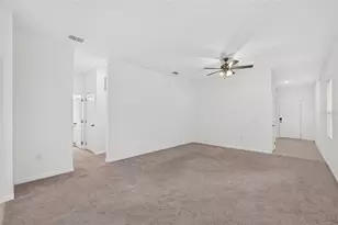 2222 Hemingway Cir, Groveland, FL 34736 - Photo 10