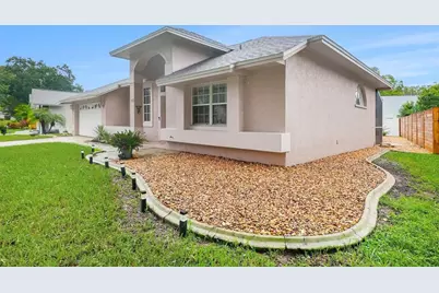 907 Brittany Park Boulevard, Tarpon Springs, FL 34689 - Photo 2