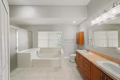 907 Brittany Park Boulevard, Tarpon Springs, FL 34689 - Photo 18