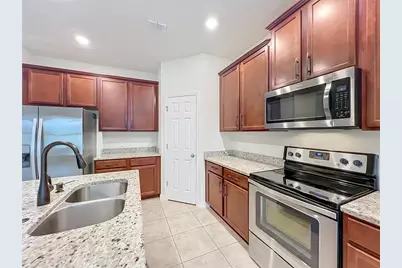 14259 Lake Preserve Boulevard, Orlando, FL 32824 - Photo 10