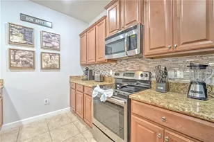 8961 Bismarck Palm Rd, Kissimmee, FL 34747 - Photo 8
