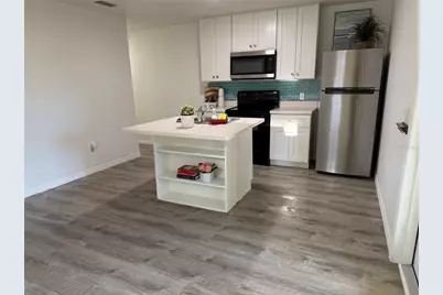 247 NE 4th Street, Crystal River, FL 34429 - Photo 2